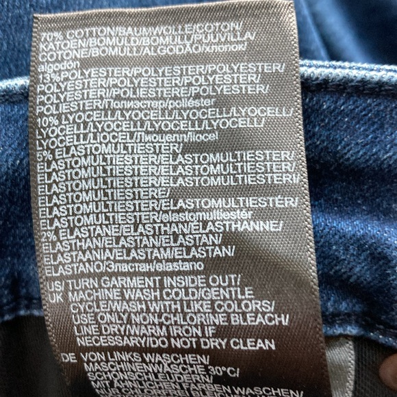 NYDJ  Denim Shorts, pre-washed, cotton and spandex, size 26 - Picture 9 of 9